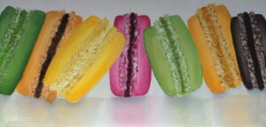 Macarons – dipinto di Cristina Zucchi